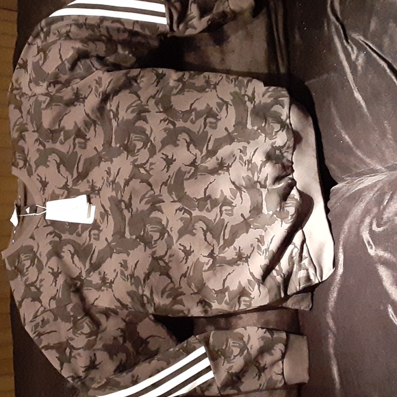 Adidas camouflage style sweatshirt - Picture 5 of 5